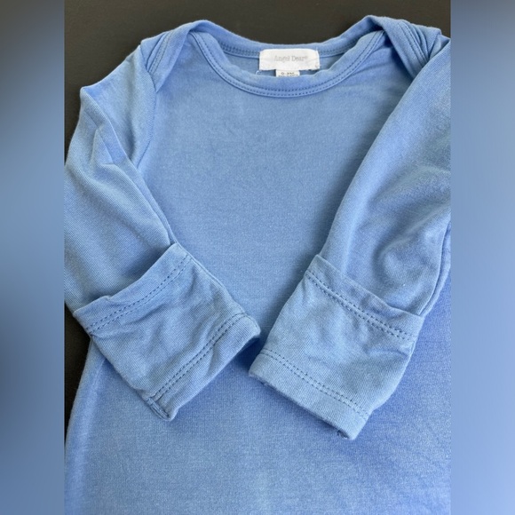 Angel Dear Bamboo Knotted
Gown size 0-3 Months - Picture 5 of 9